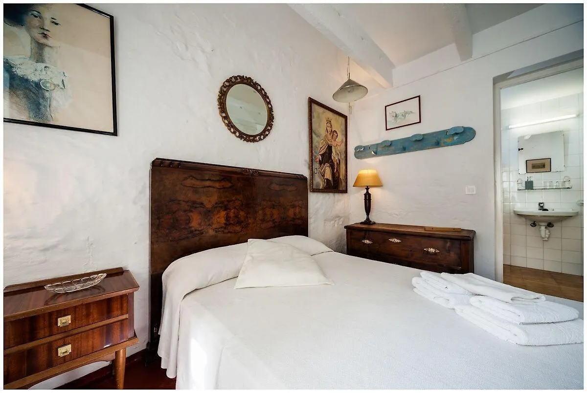 Hostal S'Engolidor Santo Tomas Country house