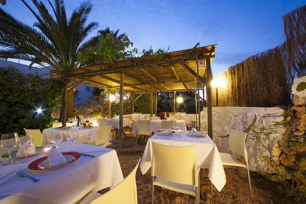Hostal S'Engolidor Santo Tomas