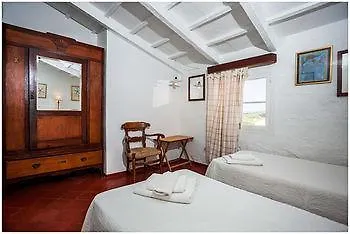 Hostal S'Engolidor Santo Tomas