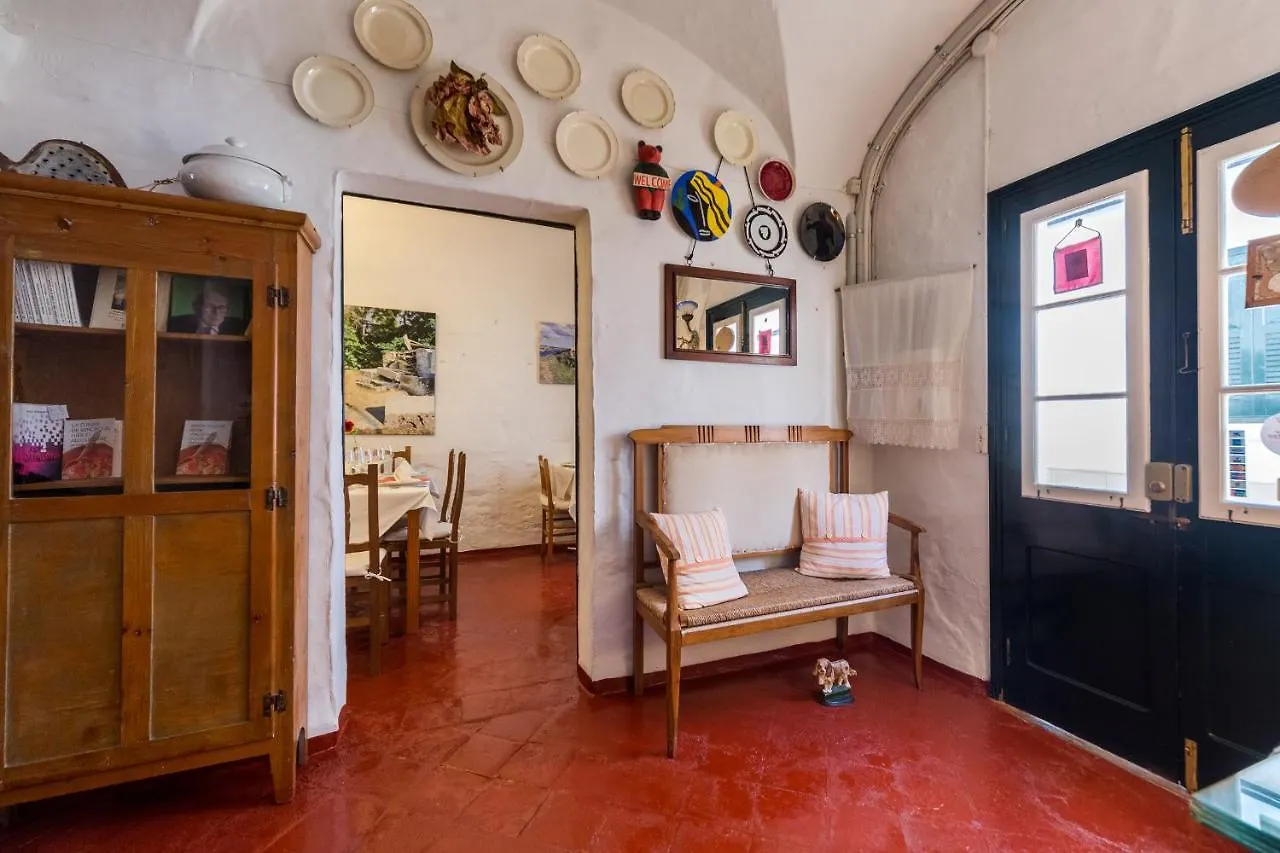 Hostal S'Engolidor Santo Tomas Country house