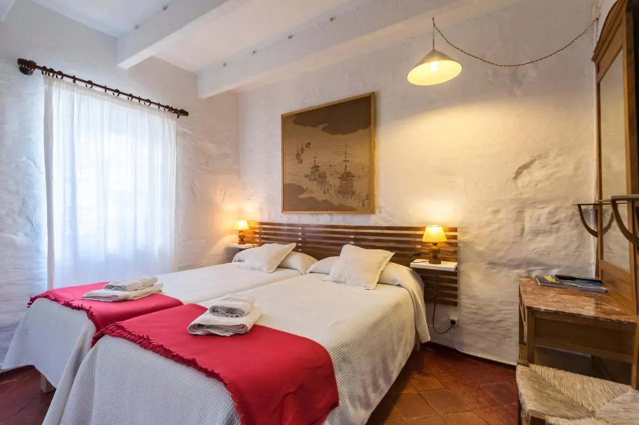 Hostal S'Engolidor Santo Tomas Country house